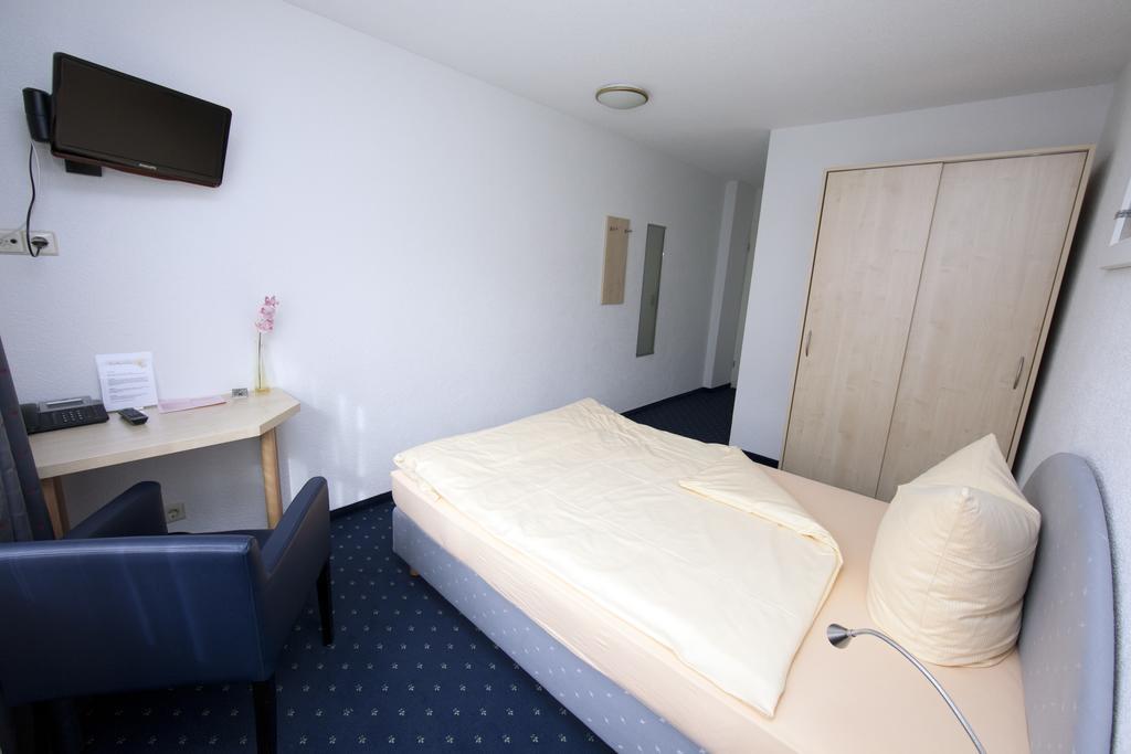 Hotel Restaurant Engel Pfaffenweiler Ruang foto