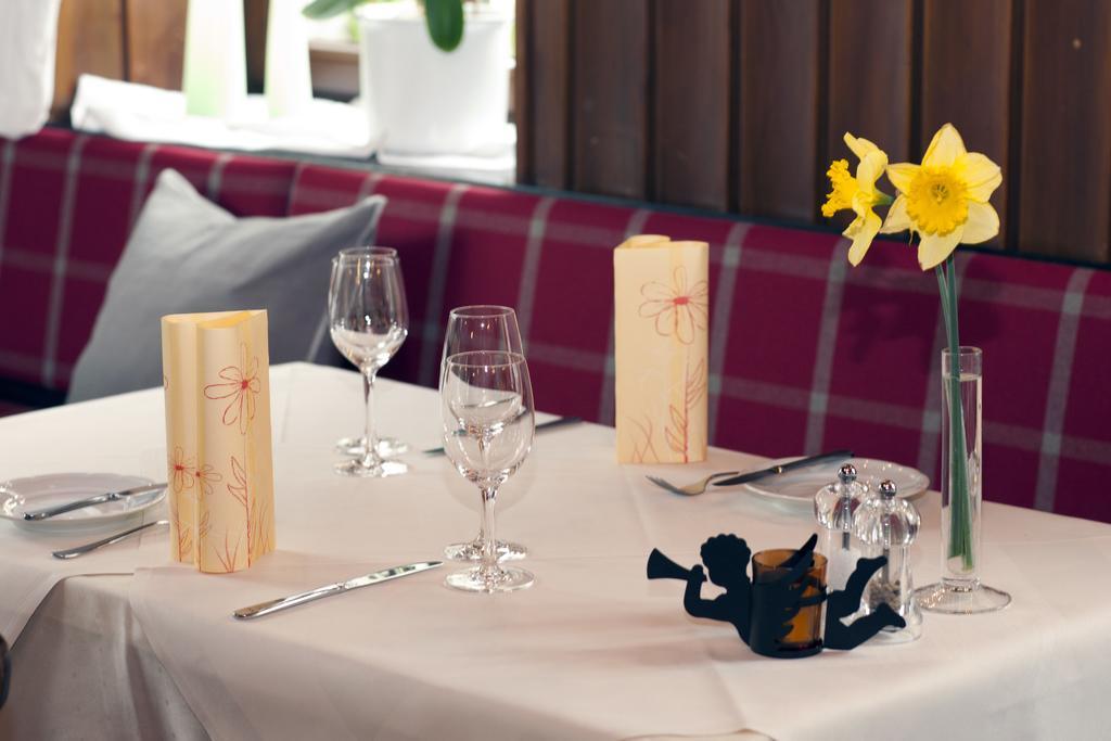 Hotel Restaurant Engel Pfaffenweiler Bagian luar foto